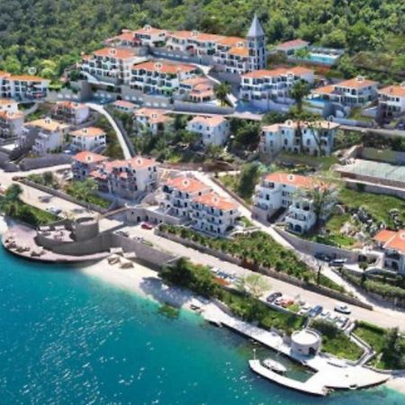 Boka Gardens Seaside Resort Котор Екстериор снимка